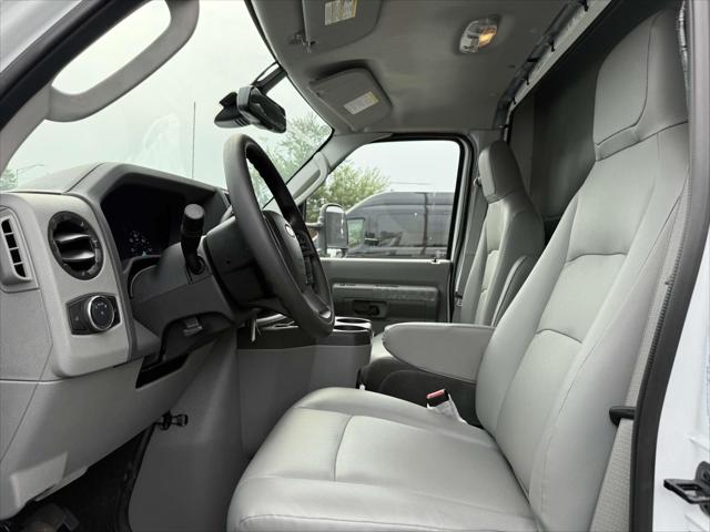 2026 Ford E-Series Cutaway Base