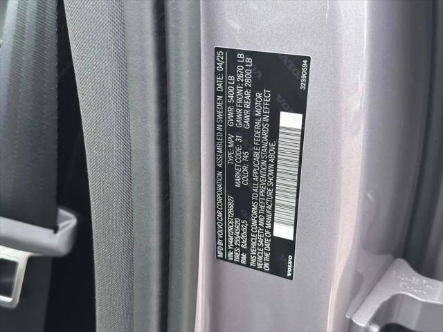 2026 Volvo XC60 B5 Plus