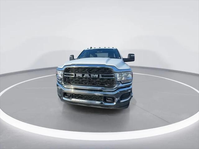 2024 Ram 3500 Tradesman Crew Cab 4x4 8' Box