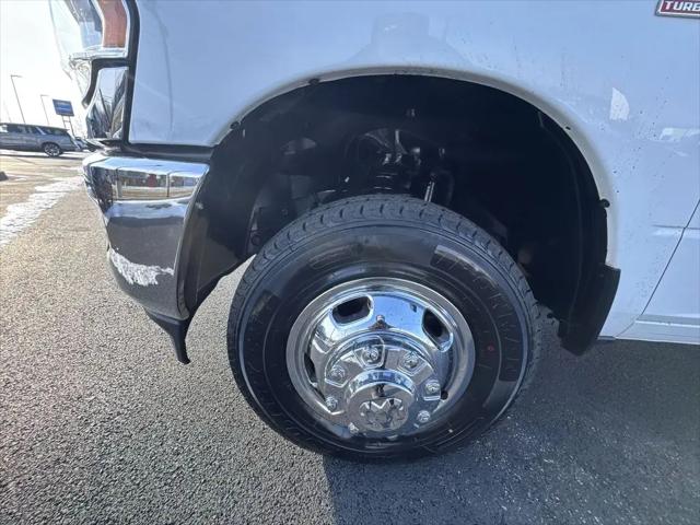 2024 Ram 3500 Tradesman Crew Cab 4x4 8' Box