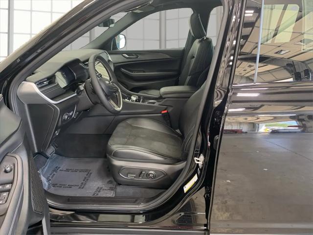 2025 Jeep Grand Cherokee L Altitude X 4x4