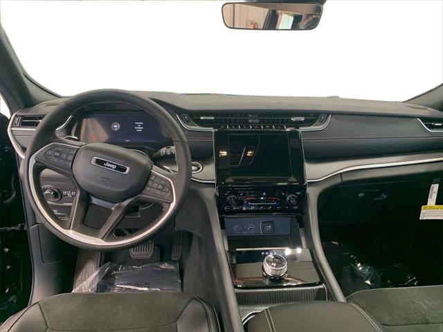 2025 Jeep Grand Cherokee L Altitude X 4x4