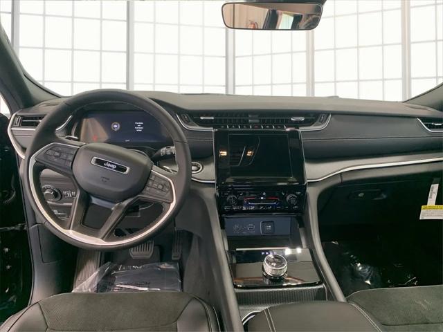 2025 Jeep Grand Cherokee L Altitude X 4x4