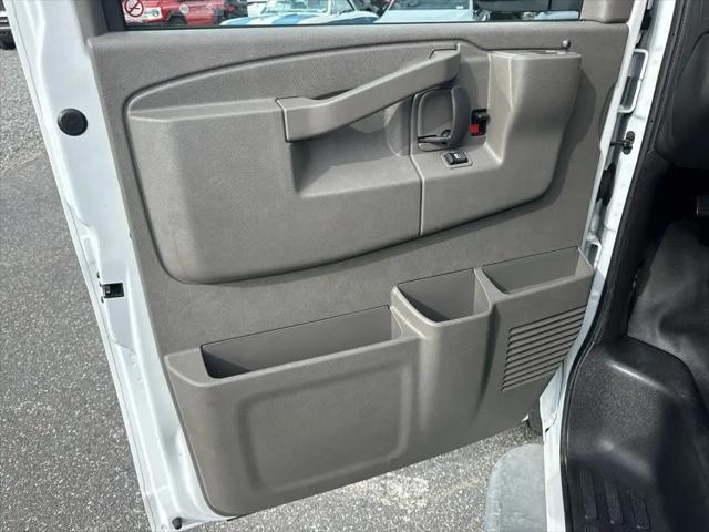 2023 GMC Savana Cargo RWD 2500 Regular Wheelbase Work Van