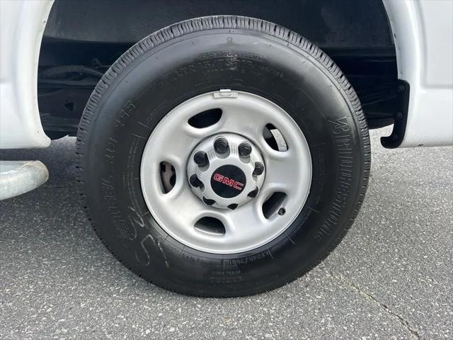 2023 GMC Savana Cargo RWD 2500 Regular Wheelbase Work Van