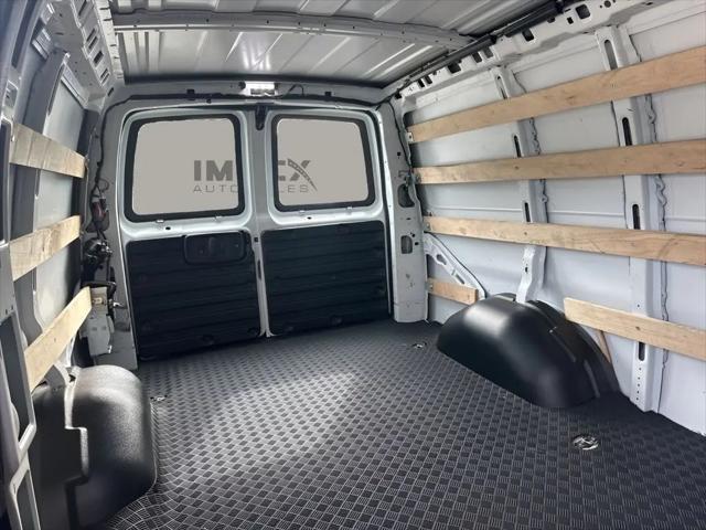2023 GMC Savana Cargo RWD 2500 Regular Wheelbase Work Van