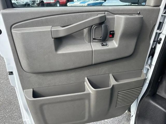 2023 GMC Savana Cargo RWD 2500 Regular Wheelbase Work Van