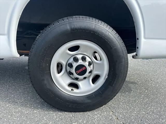 2023 GMC Savana Cargo RWD 2500 Regular Wheelbase Work Van