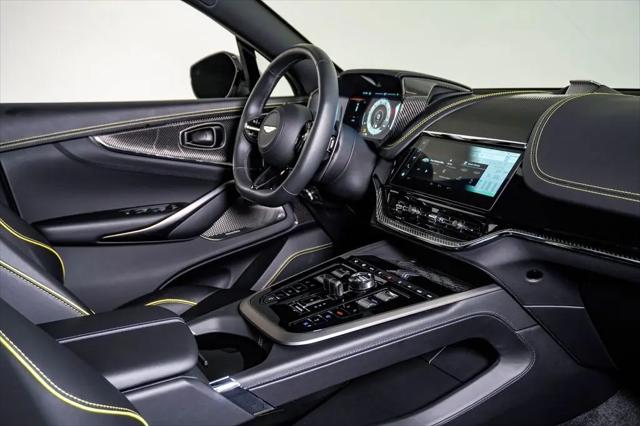 2025 Aston Martin DBX 707