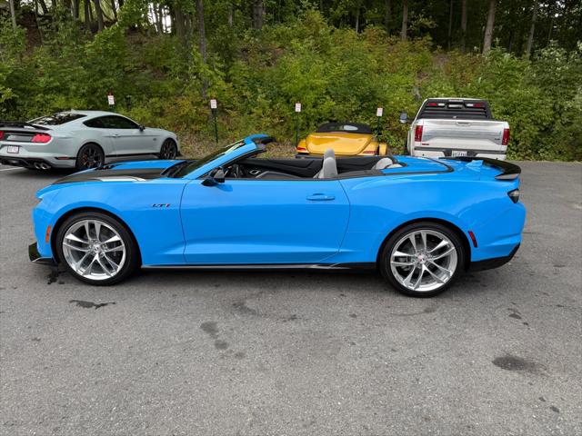 2022 Chevrolet Camaro RWD Convertible LT1