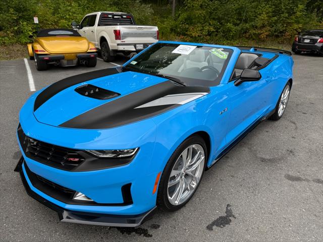 2022 Chevrolet Camaro RWD Convertible LT1