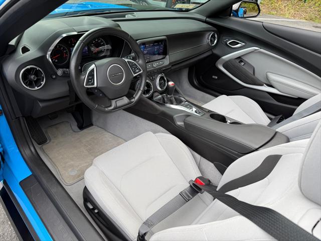 2022 Chevrolet Camaro RWD Convertible LT1