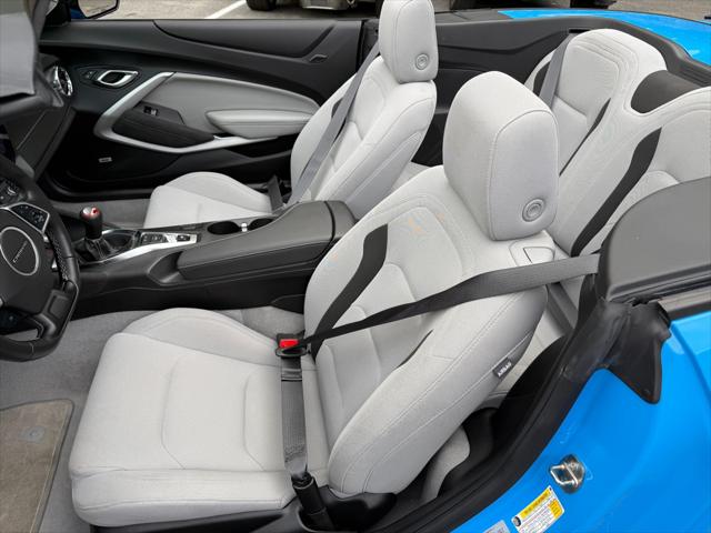 2022 Chevrolet Camaro RWD Convertible LT1