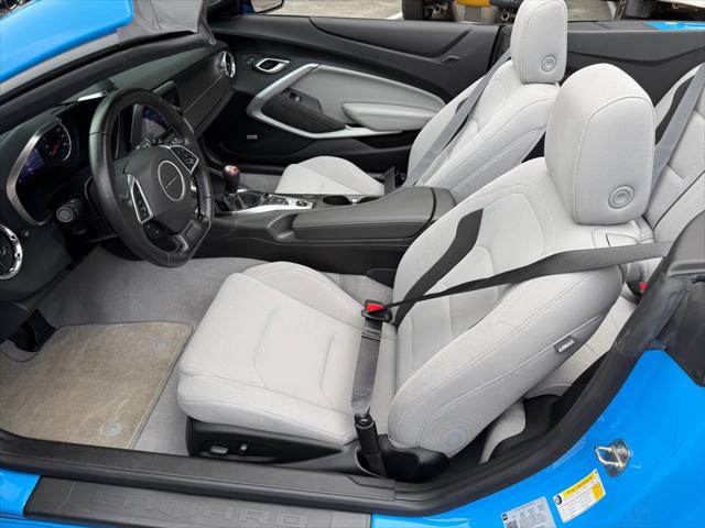 2022 Chevrolet Camaro RWD Convertible LT1