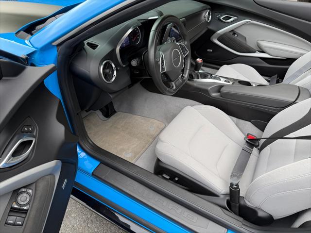 2022 Chevrolet Camaro RWD Convertible LT1