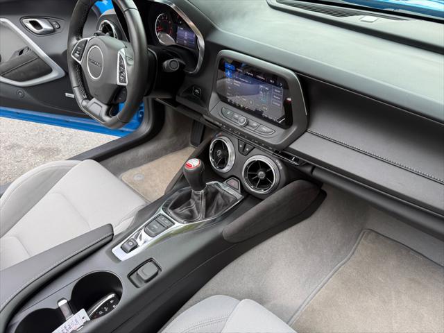 2022 Chevrolet Camaro RWD Convertible LT1