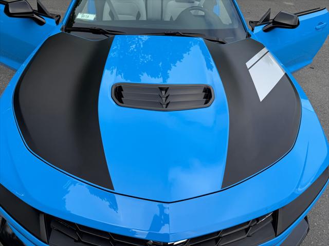 2022 Chevrolet Camaro RWD Convertible LT1