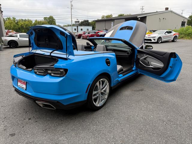 2022 Chevrolet Camaro RWD Convertible LT1