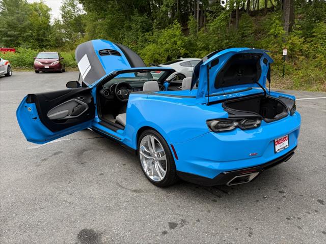 2022 Chevrolet Camaro RWD Convertible LT1