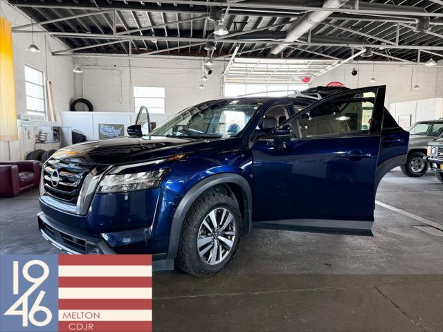 2022 Nissan Pathfinder SL 4WD 2022 Nissan Pathfinder SL 4WD