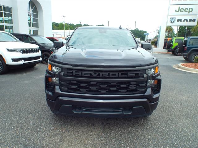 2022 Chevrolet Silverado 1500 4WD Crew Cab Short Bed Custom
