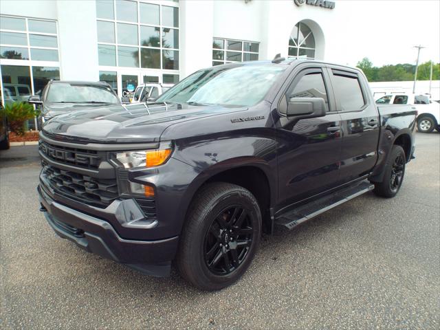 2022 Chevrolet Silverado 1500 4WD Crew Cab Short Bed Custom