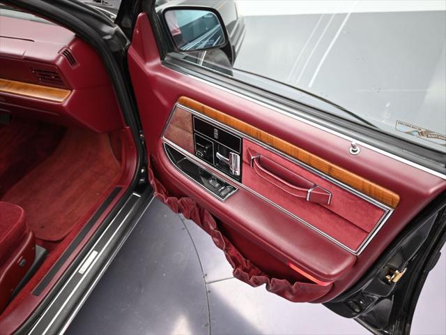 1990 Lincoln Continental Signature