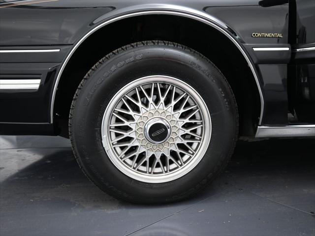 1990 Lincoln Continental Signature