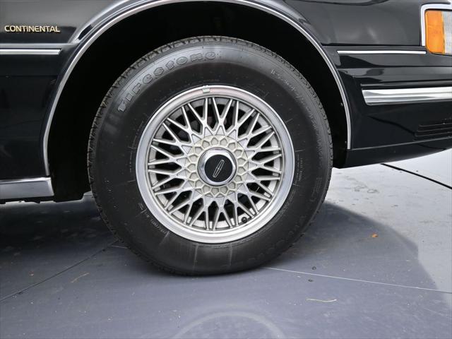 1990 Lincoln Continental Signature