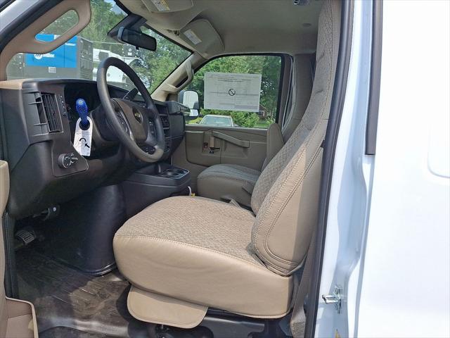 2025 Chevrolet Express Cargo Van RWD 3500 Regular Wheelbase WT