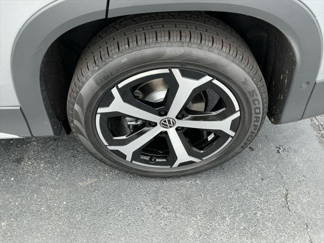 2025 Volkswagen Tiguan 2.0T SE