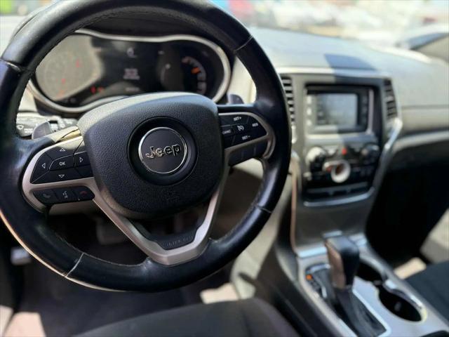 2017 Jeep Grand Cherokee Laredo 4x2