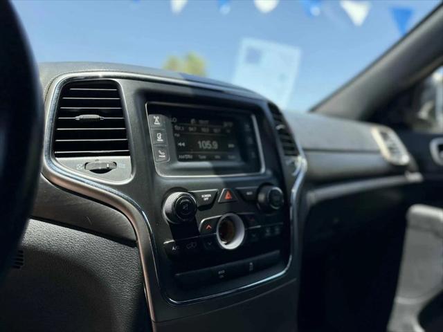 2017 Jeep Grand Cherokee Laredo 4x2