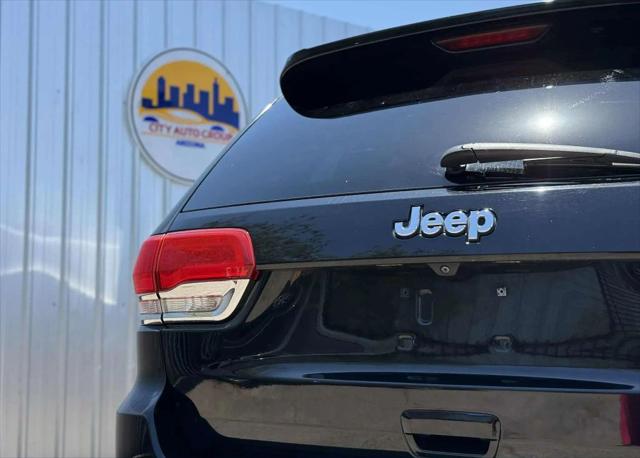 2017 Jeep Grand Cherokee Laredo 4x2