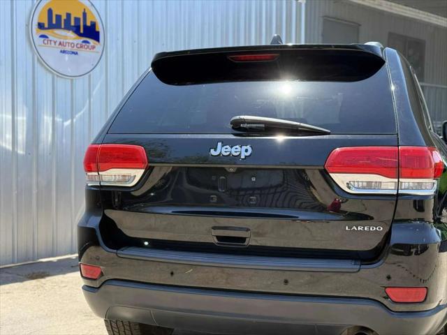 2017 Jeep Grand Cherokee Laredo 4x2