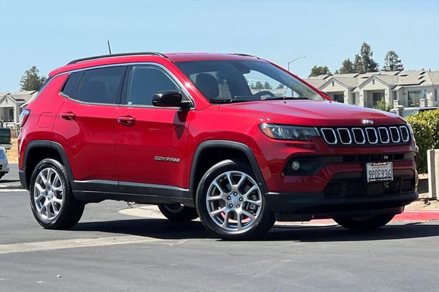 2024 Jeep Compass Latitude Lux FWD