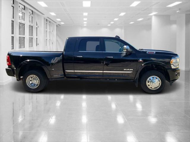 2022 RAM 3500 Limited Mega Cab 4x4 64 Box