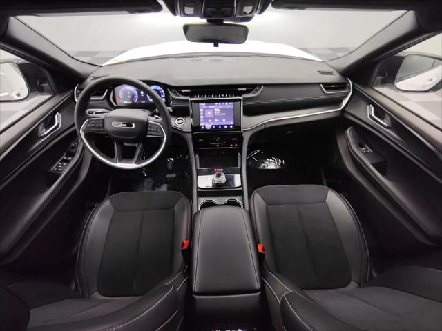 2025 Jeep Grand Cherokee L Altitude X 4x4