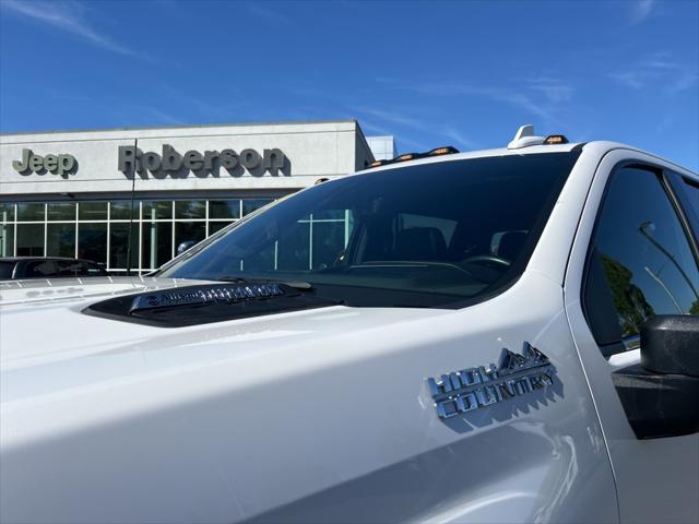 2022 Chevrolet Silverado 3500HD 4WD Crew Cab Long Bed High Country 2022 Chevrolet Silverado 3500HD 4WD Crew Cab Long Bed High Country