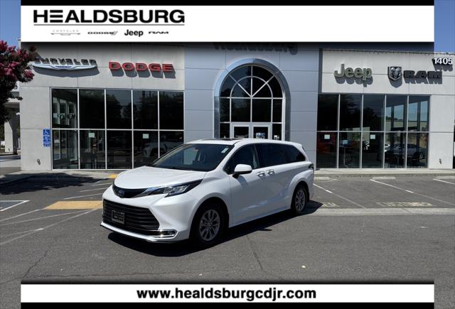 2023 Toyota Sienna XLE