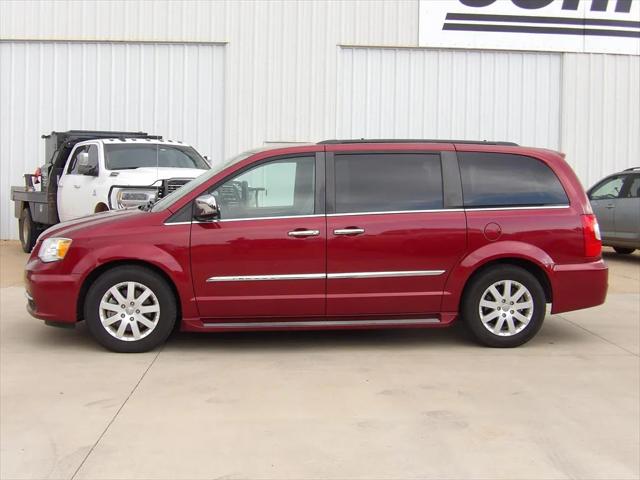 2012 Chrysler Town and Country Touring-L