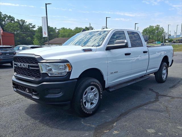 2022 RAM 2500 Tradesman Crew Cab 4x4 8 Box