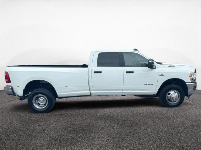 2024 RAM 3500 Big Horn Crew Cab 4x4 8 Box 2024 RAM 3500 Big Horn Crew Cab 4x4 8 Box