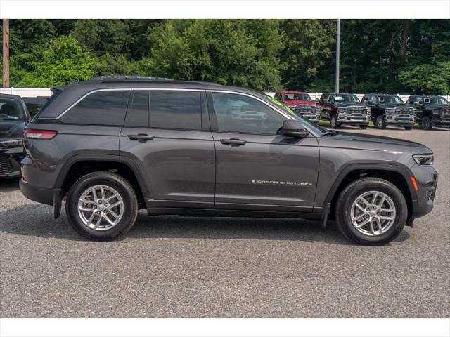 2025 Jeep Grand Cherokee Laredo X 4x4