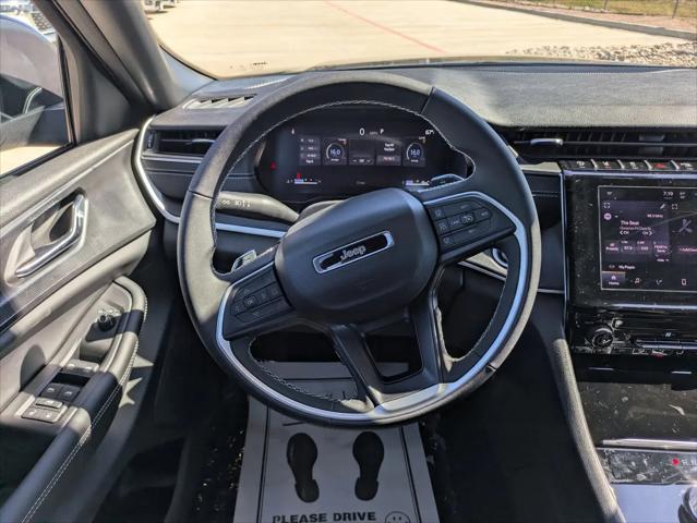 2025 Jeep Grand Cherokee Laredo X 4x2
