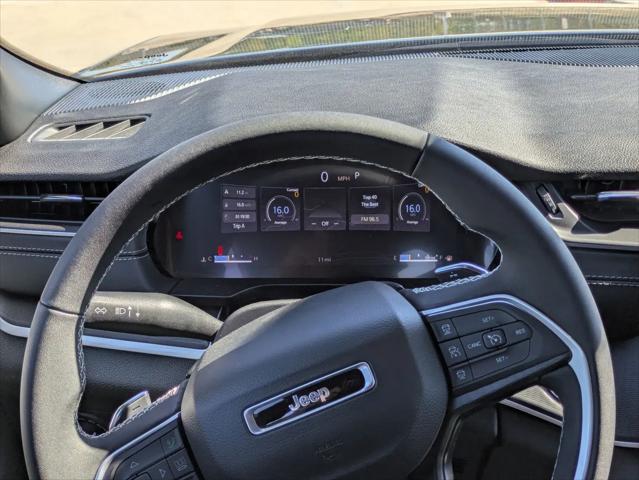 2025 Jeep Grand Cherokee Laredo X 4x2