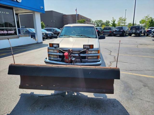 1999 Chevrolet Suburban LT