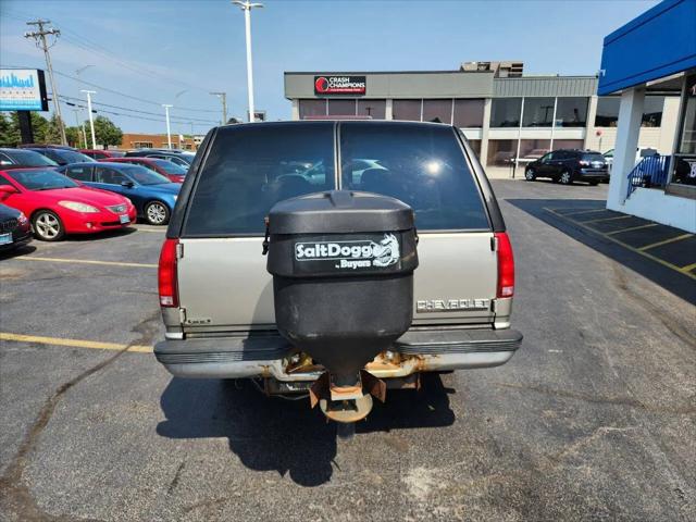 1999 Chevrolet Suburban LT