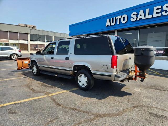 1999 Chevrolet Suburban LT