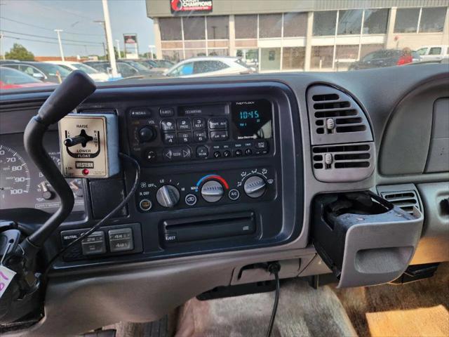 1999 Chevrolet Suburban LT